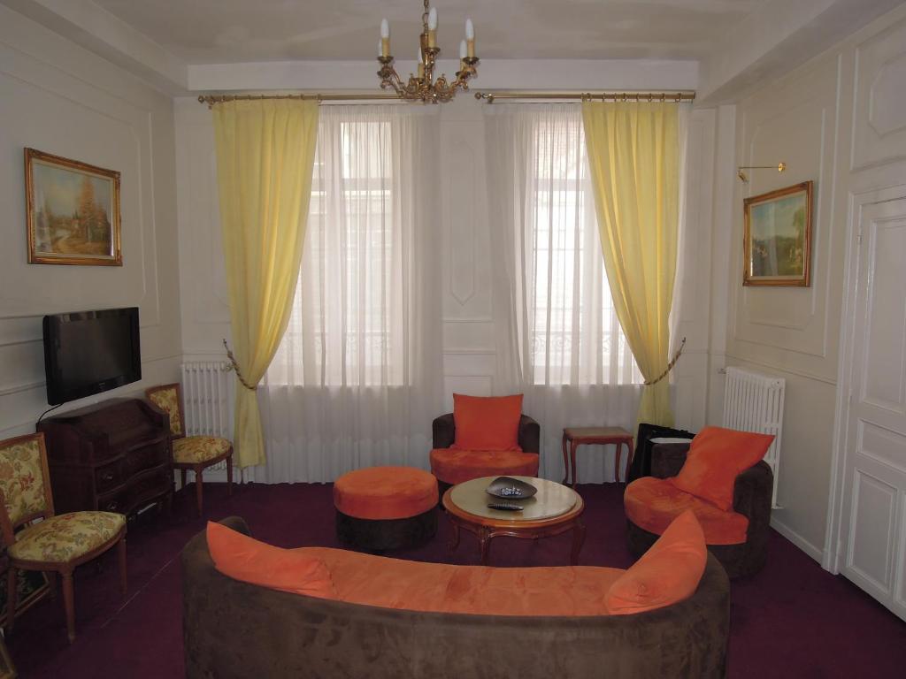 Hotel Memorial سانت كونتان المظهر الخارجي الصورة