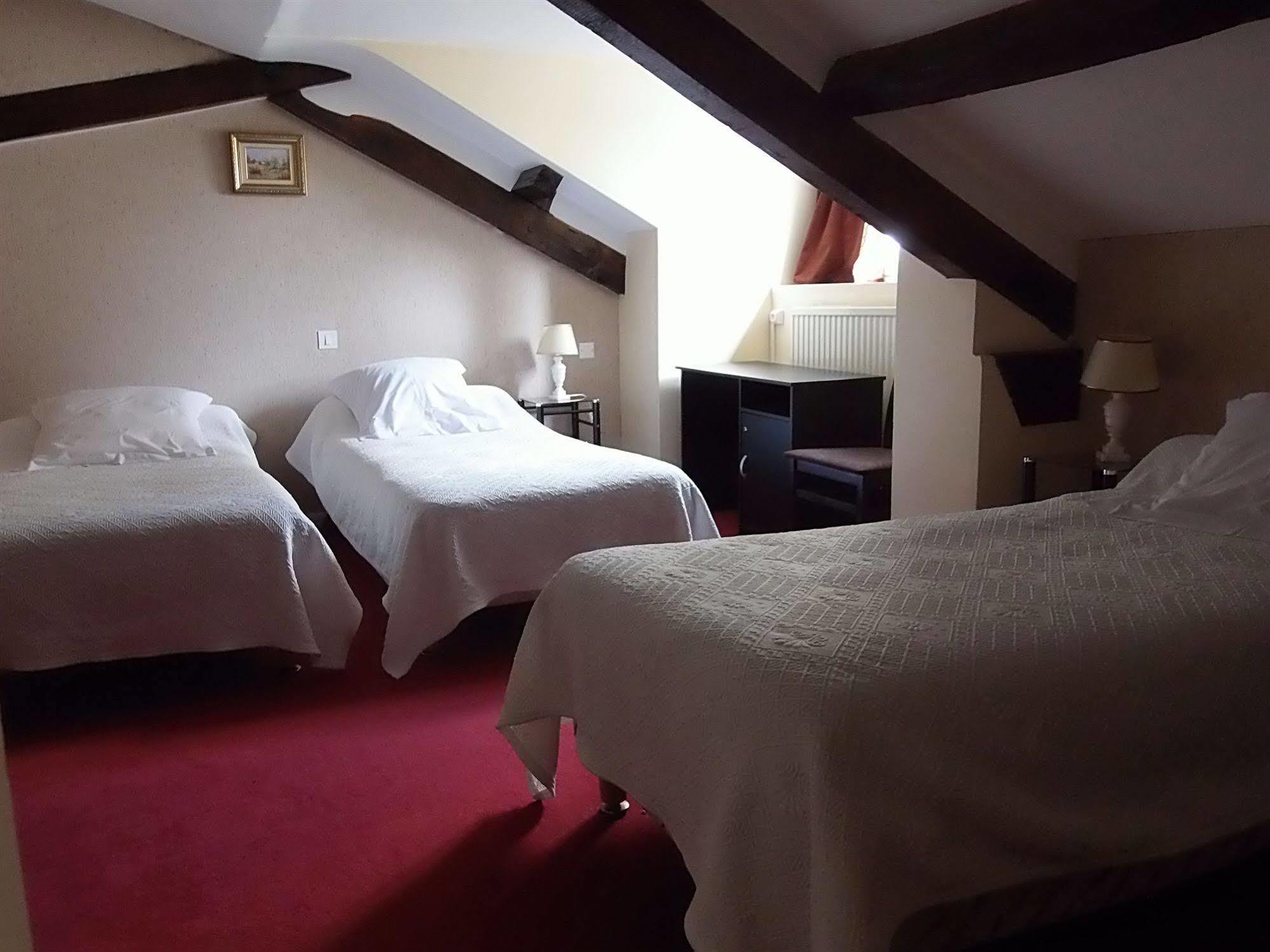 Hotel Memorial سانت كونتان المظهر الخارجي الصورة